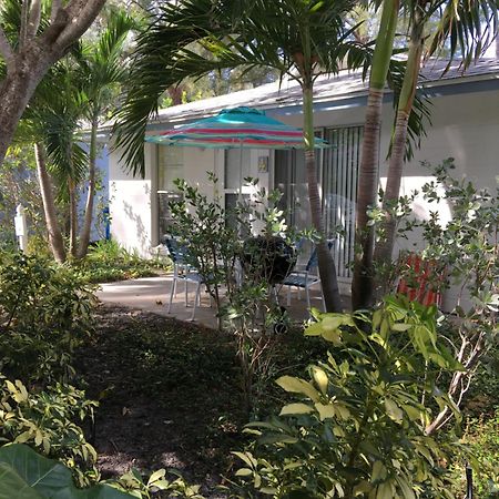 Bamboo Apartments Holmes Beach Esterno foto