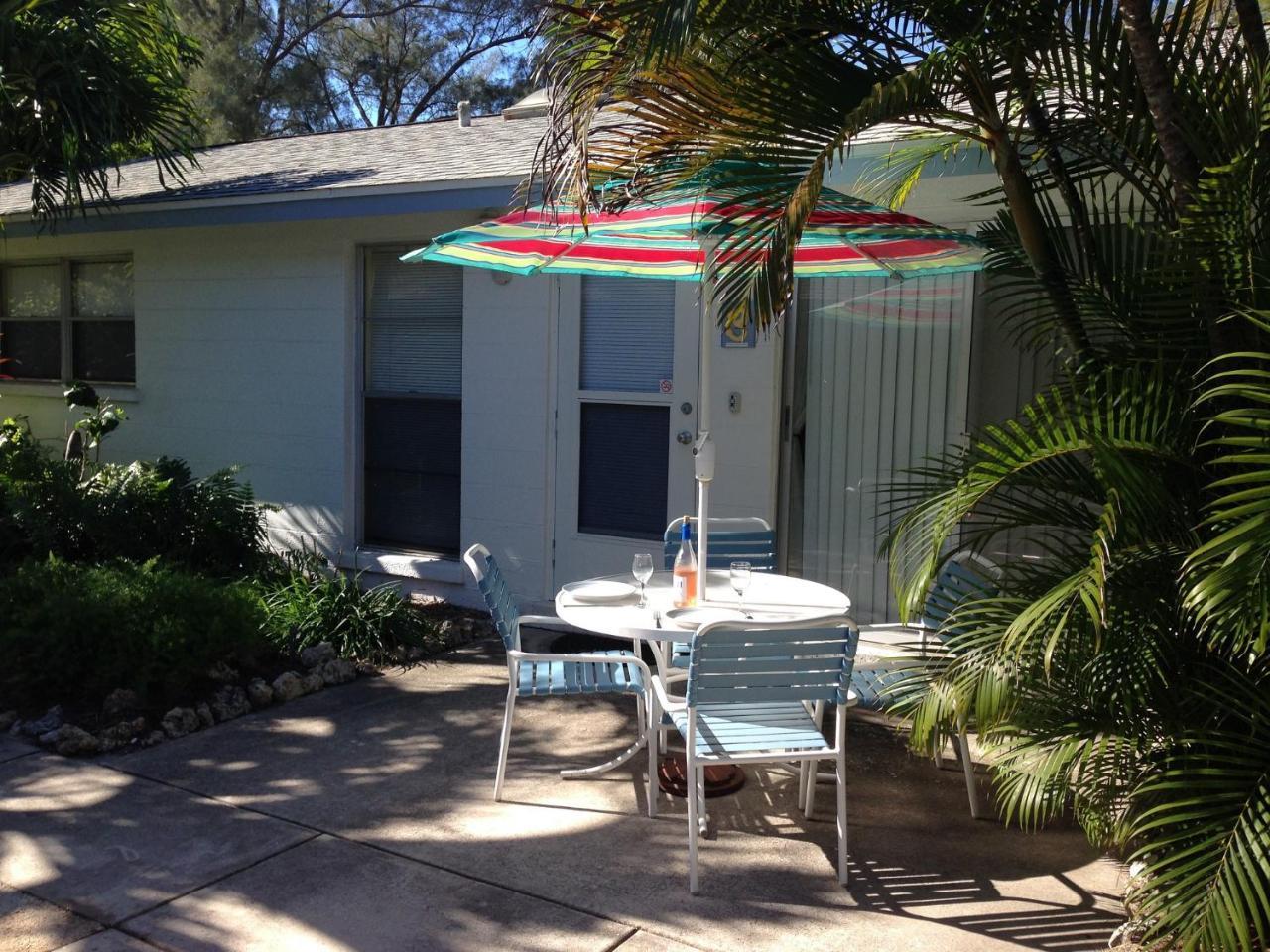Bamboo Apartments Holmes Beach Esterno foto
