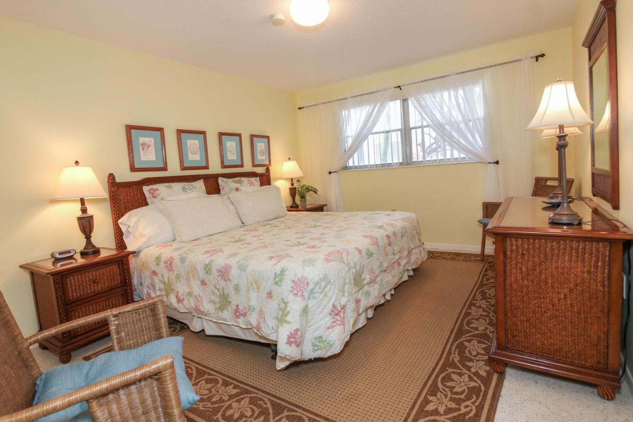 Bamboo Apartments Holmes Beach Esterno foto